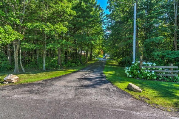 Serene Orchard Park Apartment w/Large Yard & Patio image 10