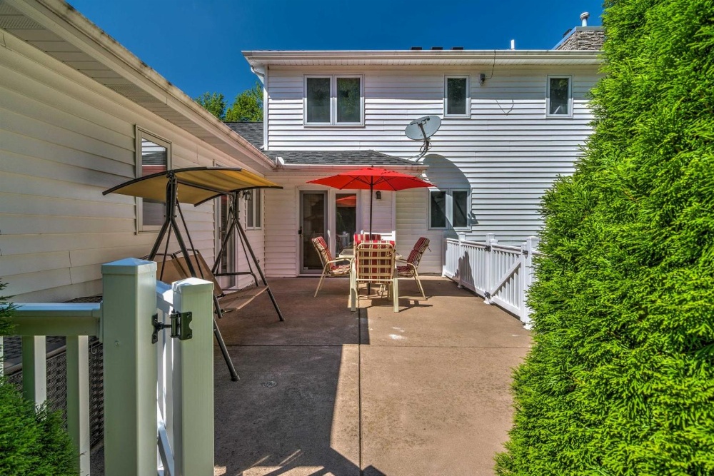 Serene Orchard Park Apartment w/Large Yard & Patio Main image